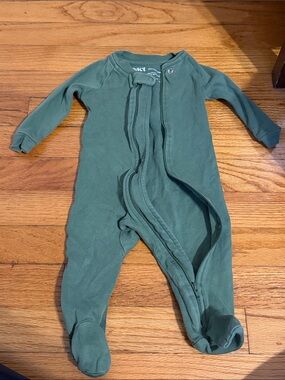 PACT Baby Onesie Size 3-6M